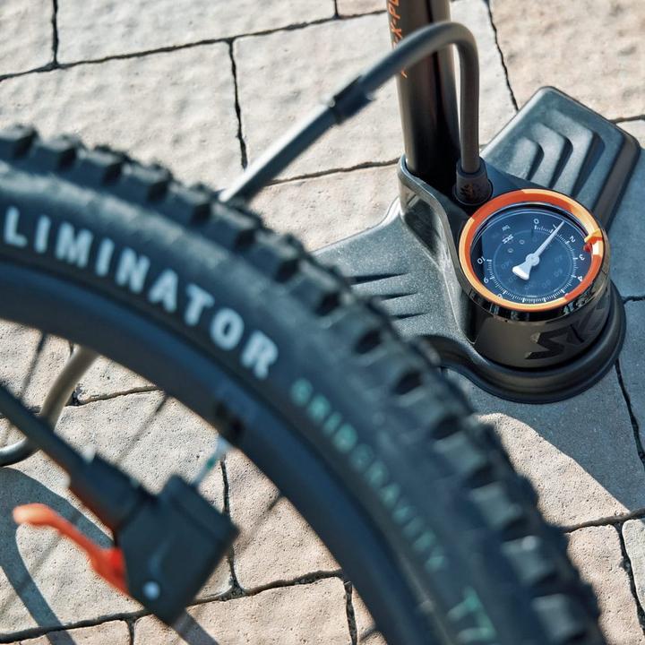 Produktbild SKS Standpumpe Air-X-Plorer 10.0 Stahl