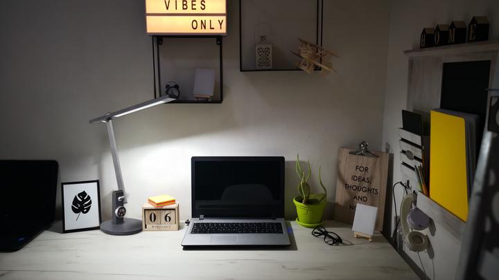 Productafbeelding Hansa Beamer bureaulamp donkergrijs 12 W (560 lm)