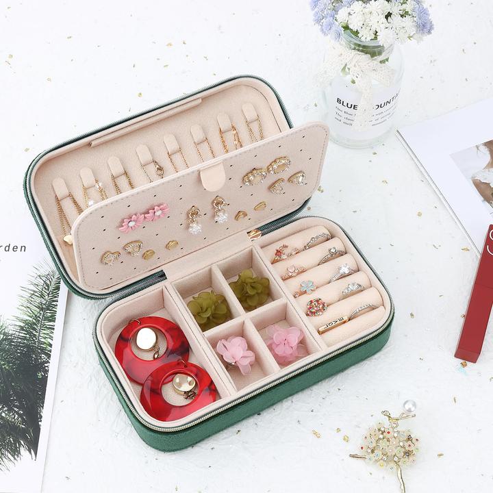 Produktbild Only-Bags.Store Kleine Reiseschmuckschatulle Samt