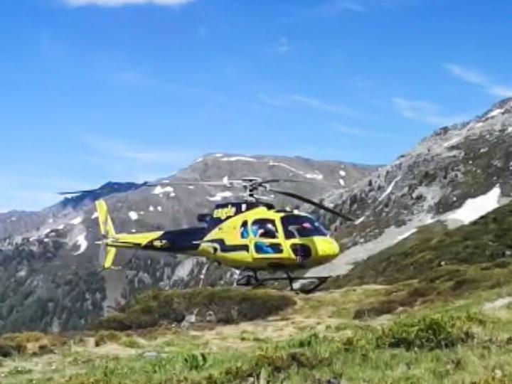 Image du produit Smartbox Vol en hélicoptère et saut en parachute au-dessus des Alpes pour 2 personnes (2 pers.)