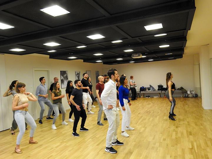 Produktbild Smartbox 1 Monatsabo für alle Bachata-Kurse für 2 leidenschaftliche Tänzer (2 Pers.)