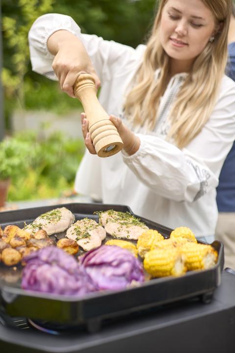 Actual product image Cozze - Plancha G -500 with lid and 2 burners 6.5 kW - Beewax - Black (90520) (6.50 kW)