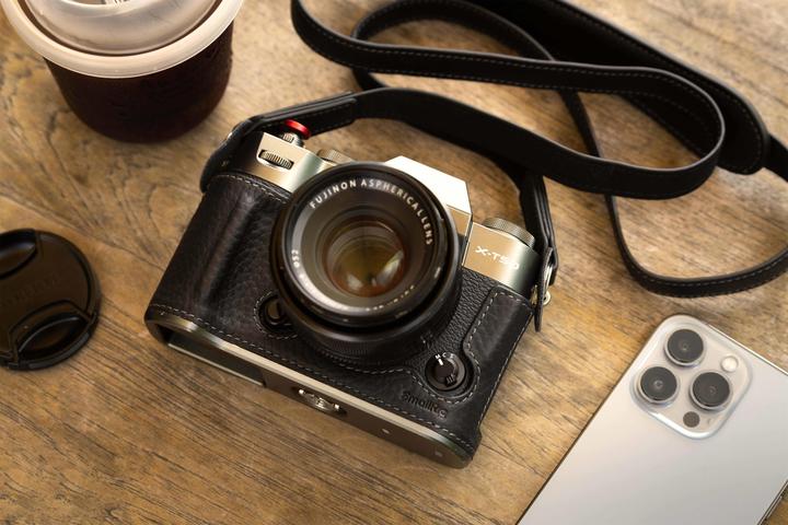 Produktbild SmallRig 4709 Leather Half Case Kit for X T50 (Kamera Bereitschaftstasche)