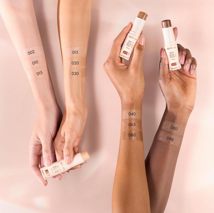 Actual product image Catrice Finisher Soft Glam Filter Stick 030 Medium (030, MEDIUM, Highlighter, 9 g)