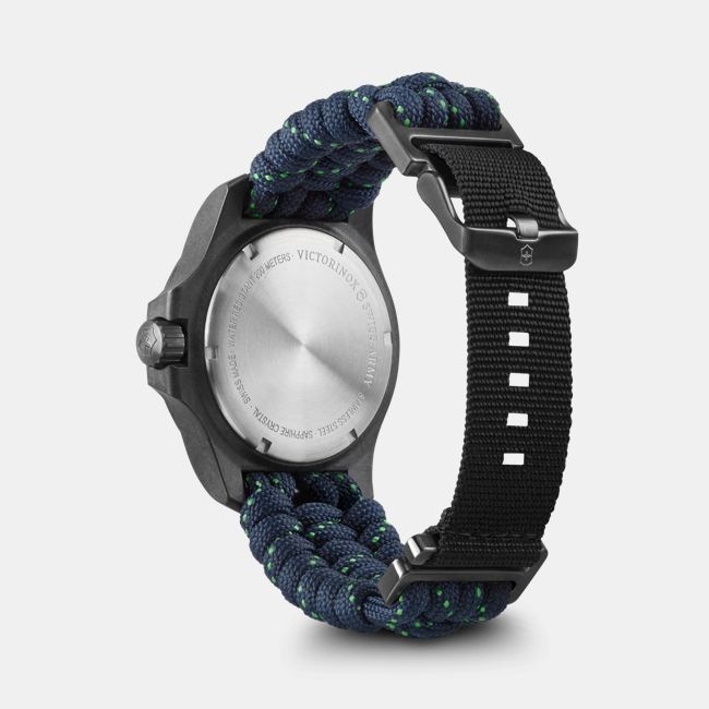 Immagine prodotto Victorinox I.n.o.x. Carbonio (Orologio da polso analogico, Fatto in Svizzera, 43 mm)