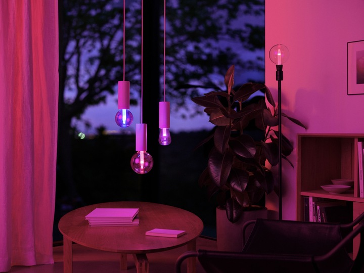 Actual product image Philips Hue White & Color Ambiance Lightguide Globe (E27, 6.80 W, 500 lm, 1 x, G)