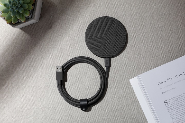 Actual product image Native Union Drop (10 W)
