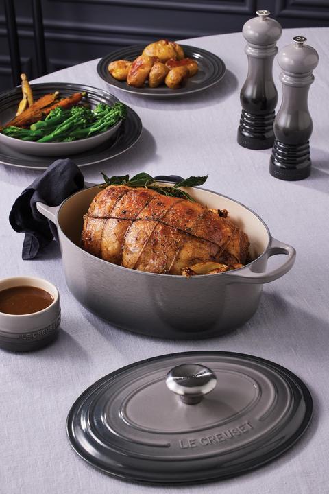 Actual product image Le Creuset Signature (31 cm, Casserole + Stewpot, Cast iron)