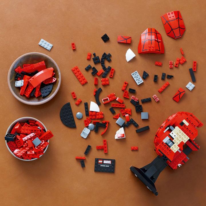 Actual product image LEGO Spider-Man's mask (76285, LEGO Marvel)