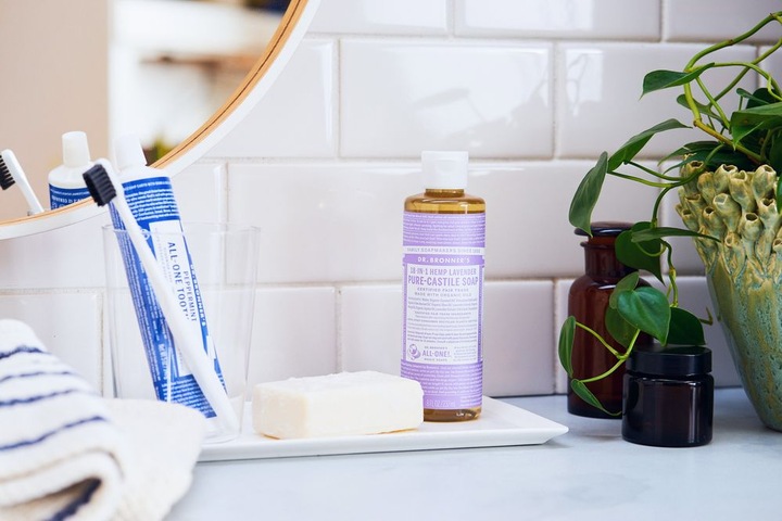 Produktbild Dr. Bronner's 18-IN-1 Lavendel (Flüssigseife, 240 ml)