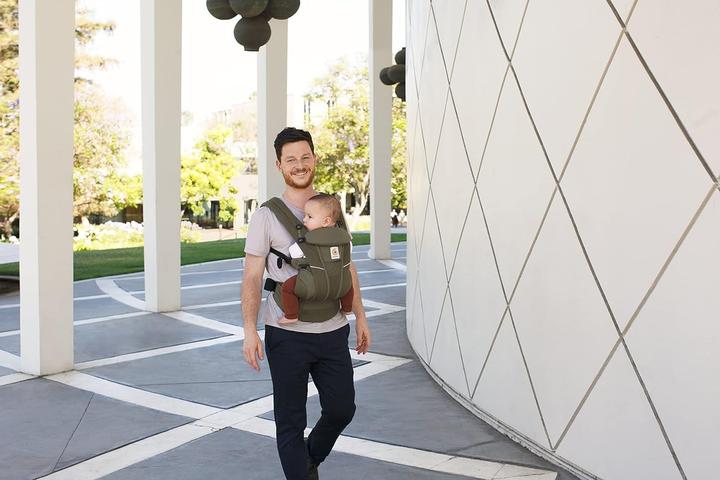 Actual product image Ergobaby Omni Breeze