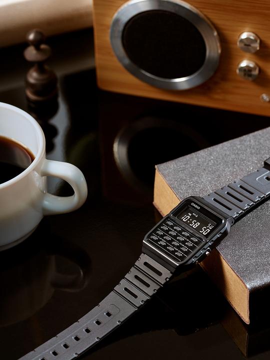 Produktbild Casio Retro (Digitaluhr, 43.20 mm)