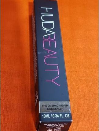 Produktbild Huda Beauty Neu The Overachiever Concealer High Coverage Salted Caramel 26g (Salted Caramel)