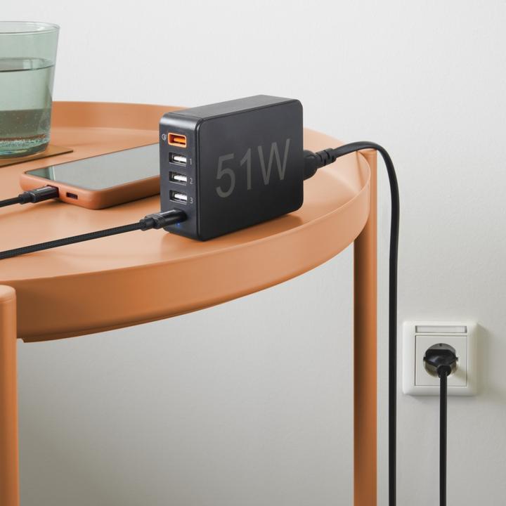 Actual product image Hama Quick charger 5 ports, 1x QC 3.0, 3x USB-A, 1x USB-C PD, 51 W, Black (51 W)