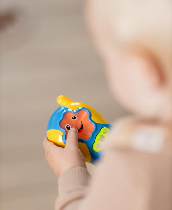 Productafbeelding Scandinavian Baby Products Mein erstes Set mit Kamera & Handy (Engels, Duits, Frans, Italiaans, Zwitserduits)