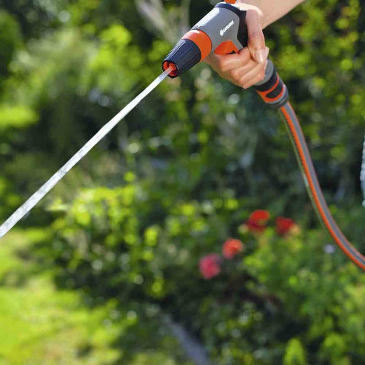 Actual product image Gardena Classic cleaning syringe