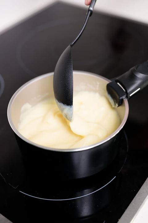 Actual product image Kamberg Cookware 22piece Induction Made in France PFOAPFAS free With 2 Pyrex lids 2028 cm (Frying pan, Pot, Aluminium)