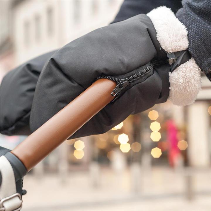 Actual product image Red Castle Mittens