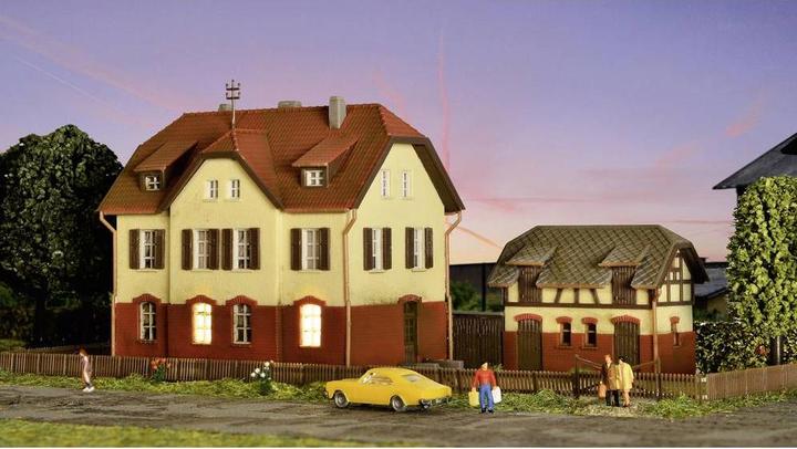 Actual product image Kibri 37112 N Railway building with