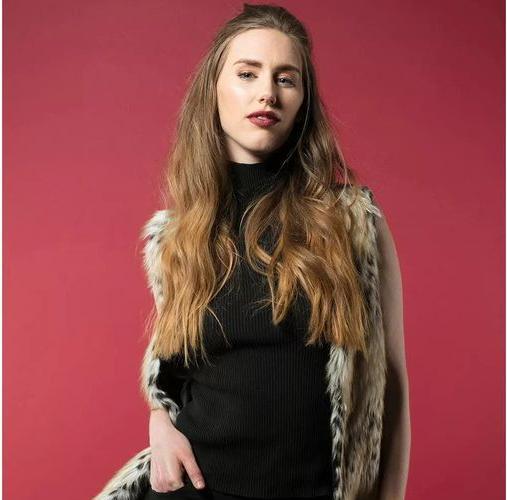 Image du produit Savage Papier de fond 2.72 x 11m Crimson (272 cm, 1100 cm)