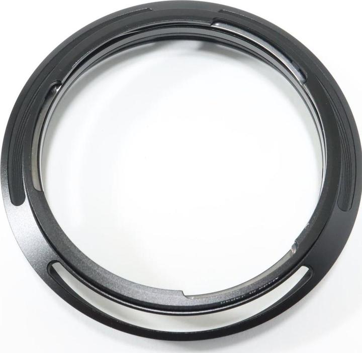 Actual product image Voigtländer Sun visor LH-8