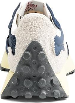Image du produit New Balance U327WRJ (40)