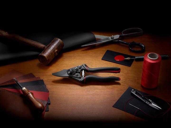 Actual product image Felco 6 Premium SE pruning shears and secateurs