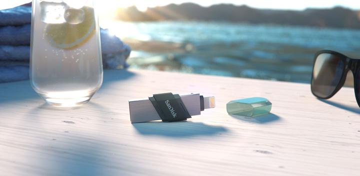 Produktbild SANDISK iXpand Flash Drive Flip (64 GB, Micro USB-B, USB-A)