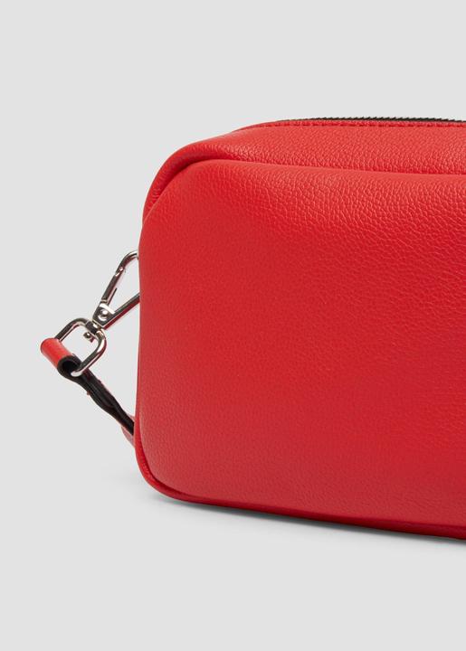 Actual product image S.Oliver Tasche Camera-Bag mit Logo-Schultergurt und Reissverschluss