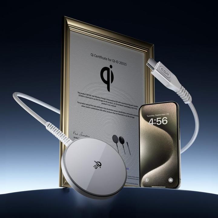 Actual product image ESR Halolock Qi2 Mini Wireless Charger 15W with MagSafe - Silver (15 W)