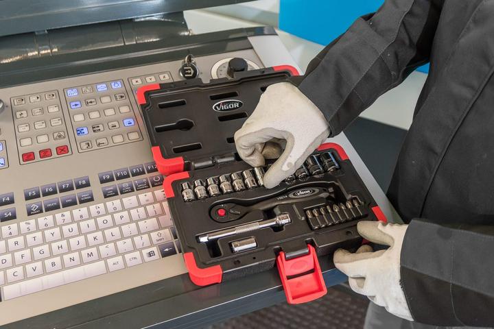 Actual product image Vigor SOCKET SPANNER SET 1/4" (12 mm, 10 mm, 11 mm, 13 mm)