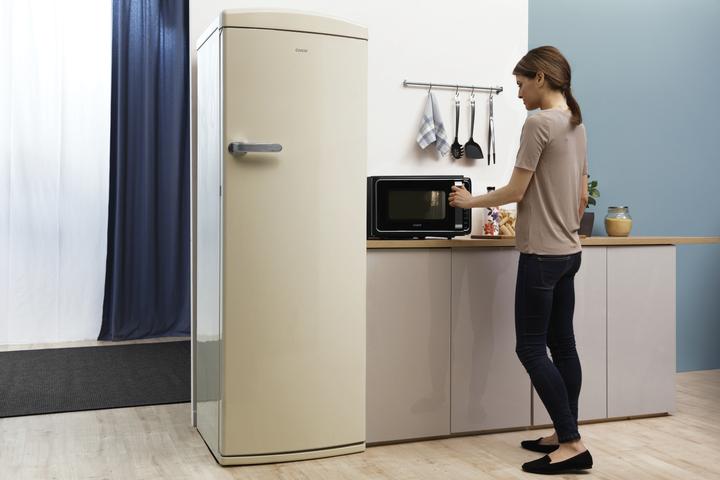 Actual product image Candy Divo G25CMB Flat Surface Microwave with grill 25 L 900 W Black (25 l)