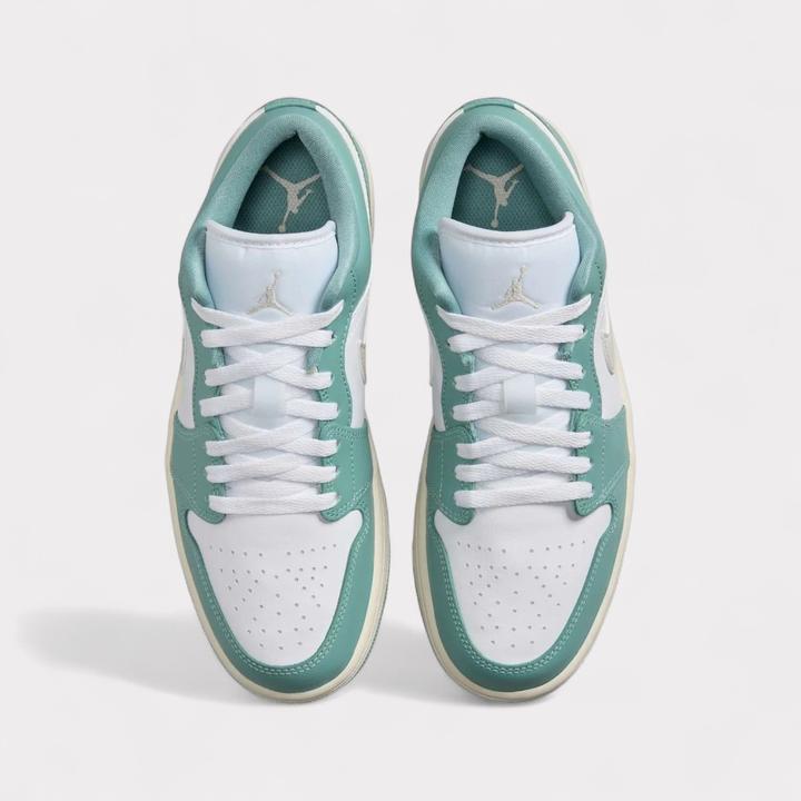 Produktbild Nike Air Jordan 1 Low (40)