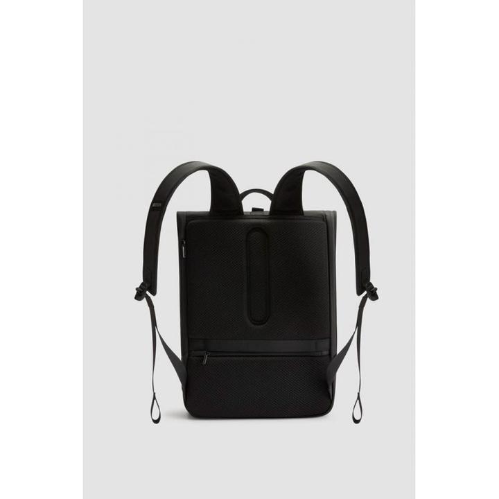 Actual product image XD Design RUCKSACK URBAN FLAP-TOP BLACK P/N: P706.2601 (18 l)