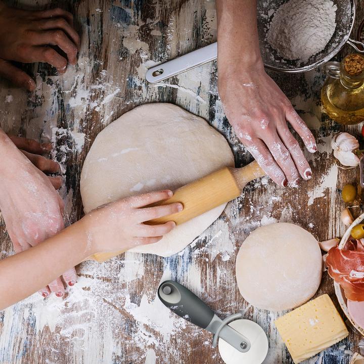 Actual product image Relaxdays 2x pizza cutter