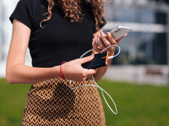 Actual product image Tracer 47513 EnerGo 10000mAh Power Bank black/orange (10000 mAh)
