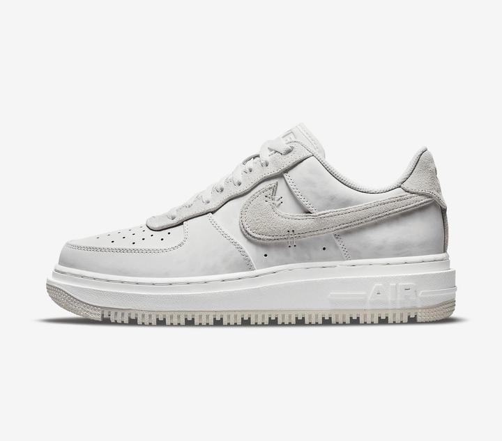 Image du produit Nike Air Force 1 Luxe (38.5)