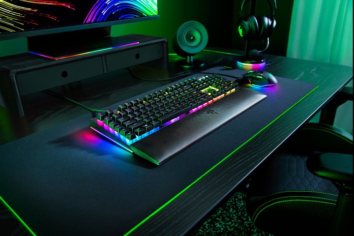 Produktbild Razer BlackWidow V4 (DE, Kabelgebunden)