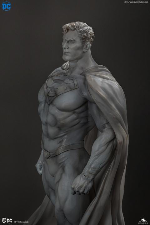 Actual product image Queen Studios DC Comics Museum Line statuette 1/4 Superman 60 cm