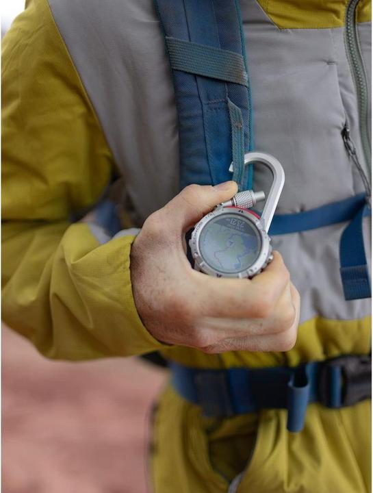 Actual product image Coros Vertix 2 Carabiner