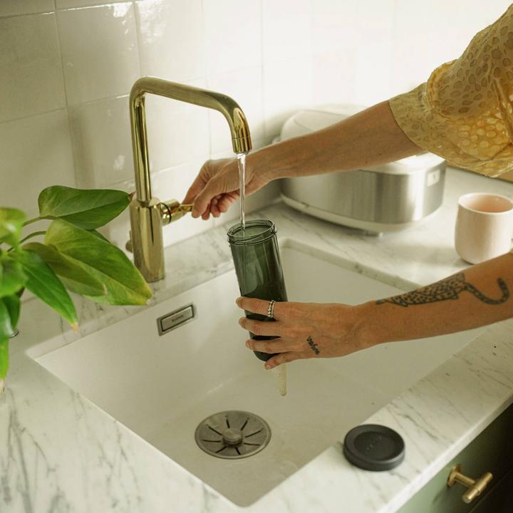 Produktbild Fiskars 1075380 Wasserspender, 350 ml 1 St.