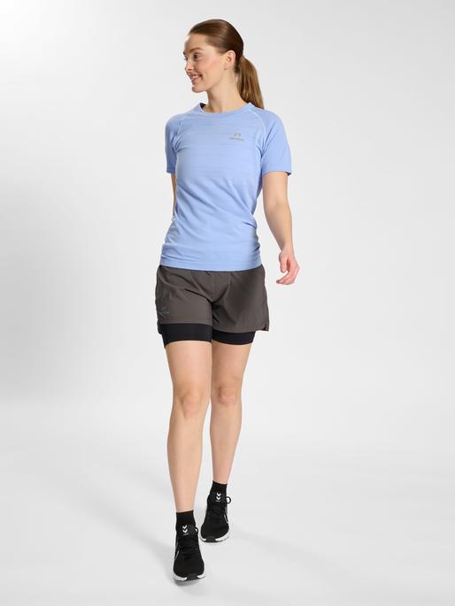 Actual product image Newline Nwlriverside Seamless T-Shirt S/S Woman (XS)