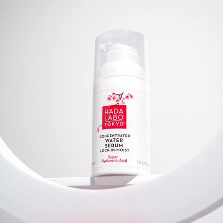 Actual product image Hada Labo Tokyo White Concentrated Water Serum Lock-in-Moist 30ml Hyaluronic Face Serum High Dose (30 ml)