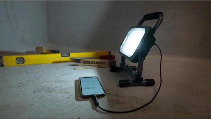 Produktbild Steffen WORKLIGHT LED Akku-Strahler 15W mit Traggriff und Standfuss, grau (1650 lm)