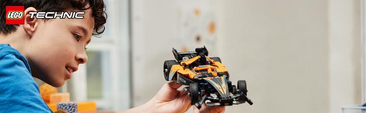 Produktbild LEGO NEOM McLaren Formula E Race Car (42169, LEGO Technic)