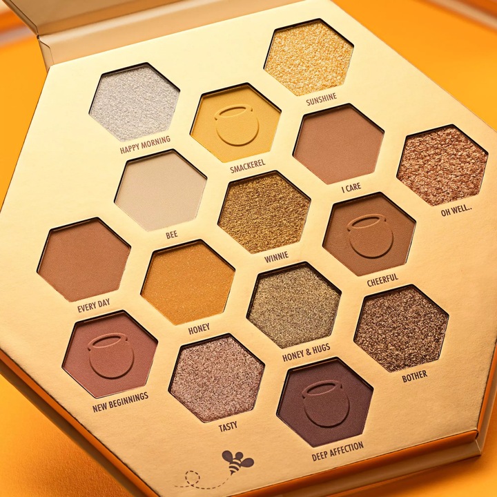 Actual product image Catrice Winnie the Pooh Eyeshadow Palette 010 Sweet As Can Bee (010)