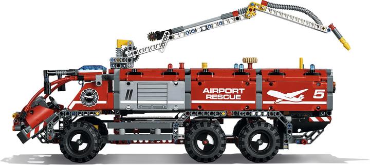 Actual product image LEGO Technic airport fire engine (42068, LEGO Technic)