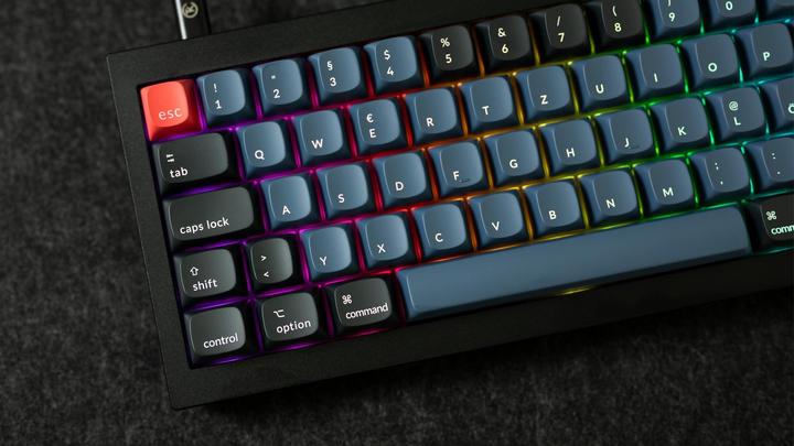 Actual product image Keychron Q4 (CH, Cable)