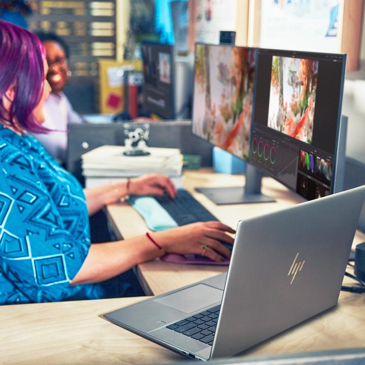 Produktbild HP ZBook Studio 16 G10 (16", Intel Core i7-13800H, 32 GB, 1000 GB, DE)