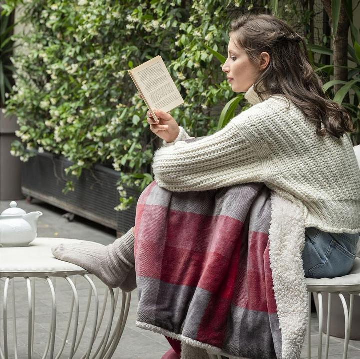 Actual product image Imetec 16715 Electric blanket/cushion 150 W Multicolour Velvet (120 x 160 cm)